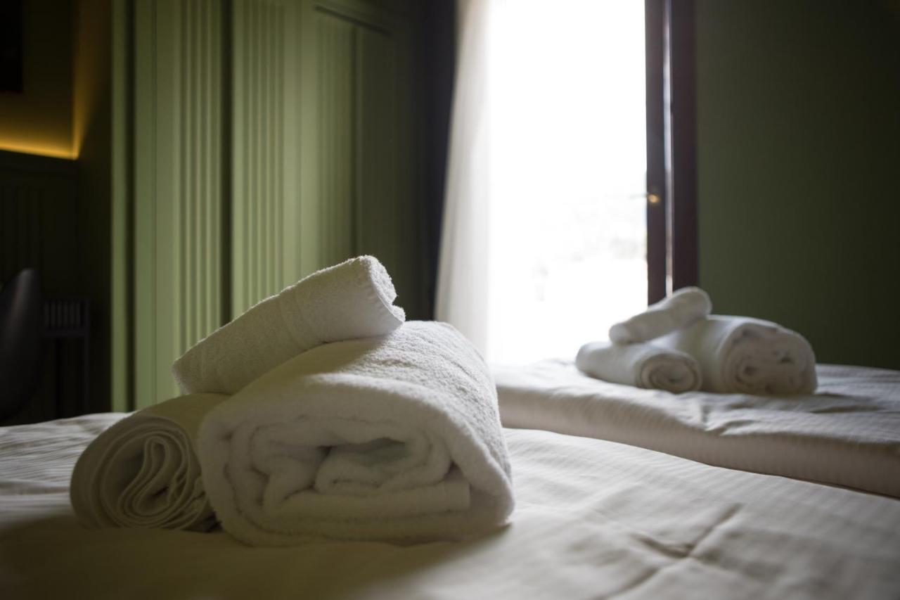Hotel Miro' Garda  Esterno foto