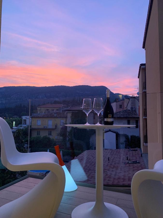 Hotel Miro' Garda  Esterno foto